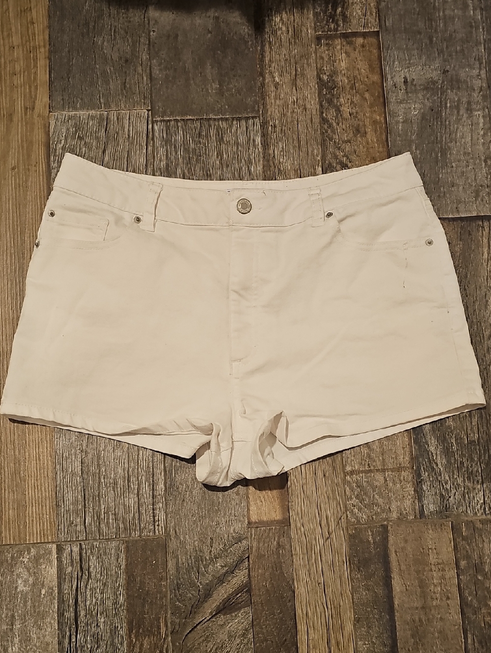Blue Spice Cream White Denim Short Shorts